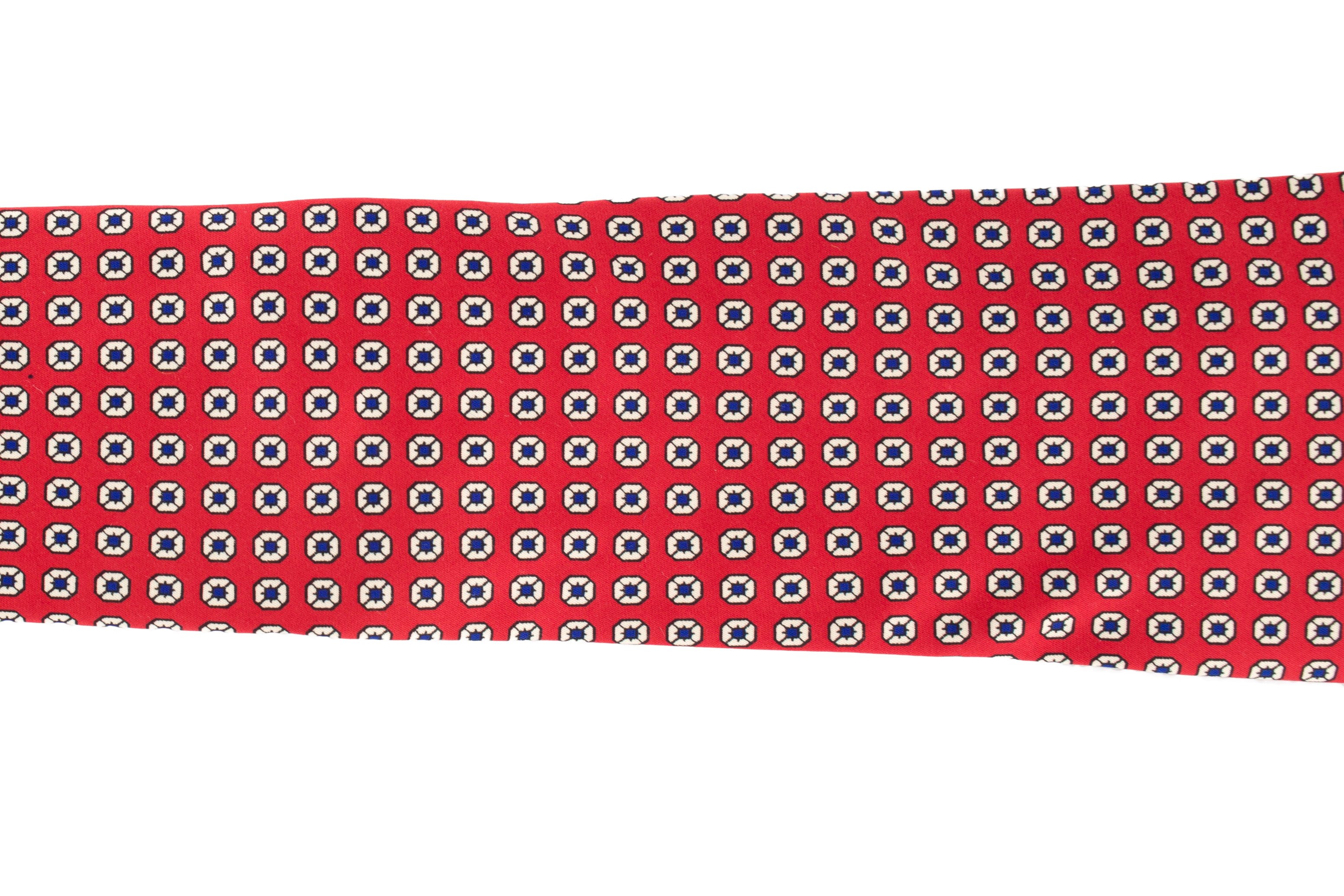 Cravata rosie cu model print